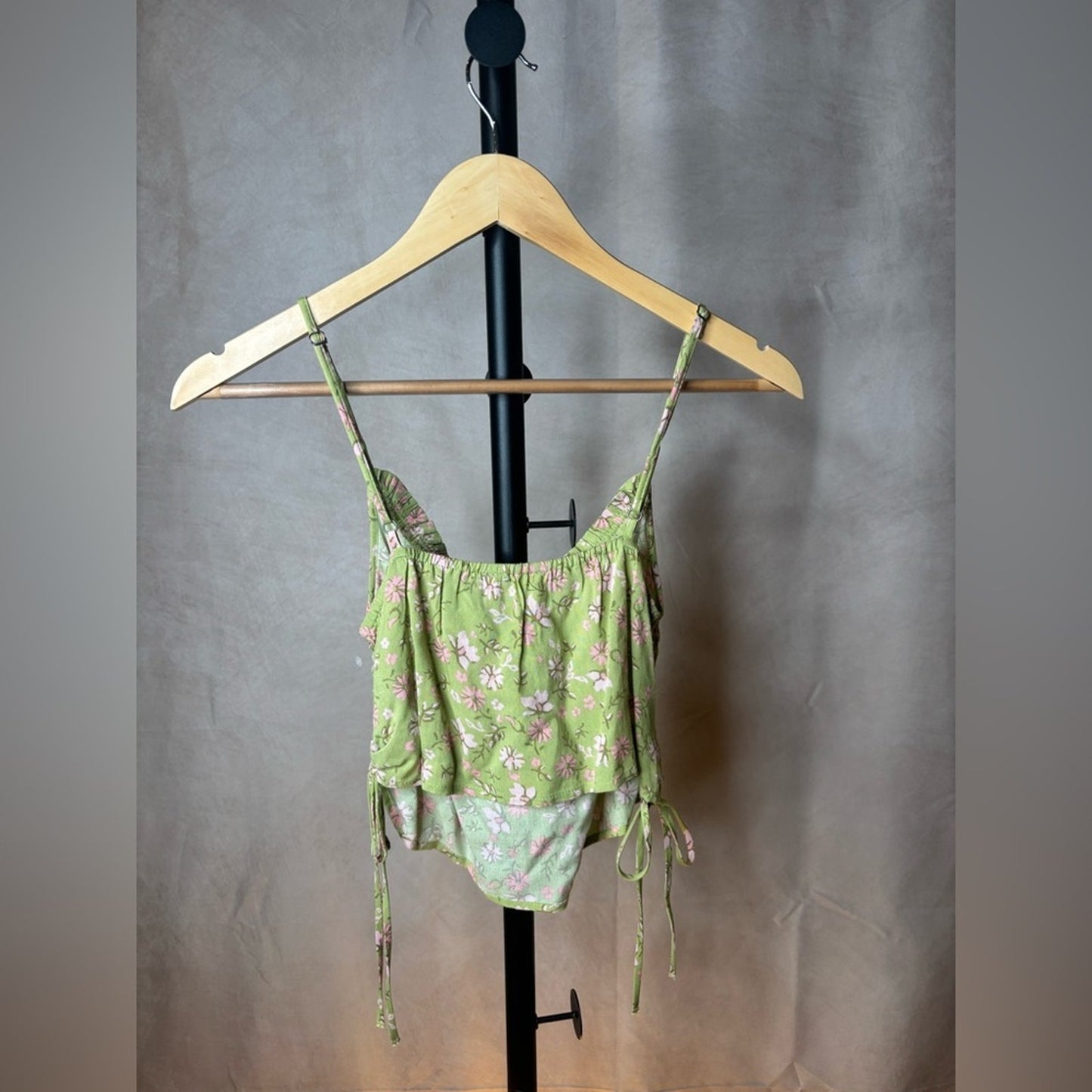 Abound Size Small Green Ruched Tie Front Camisole Top NWOT